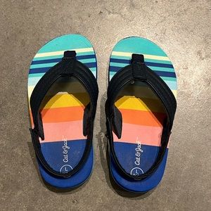 3/$15! Cat & Jack Rainbow Blue Flip Flops Toddler L 9/10